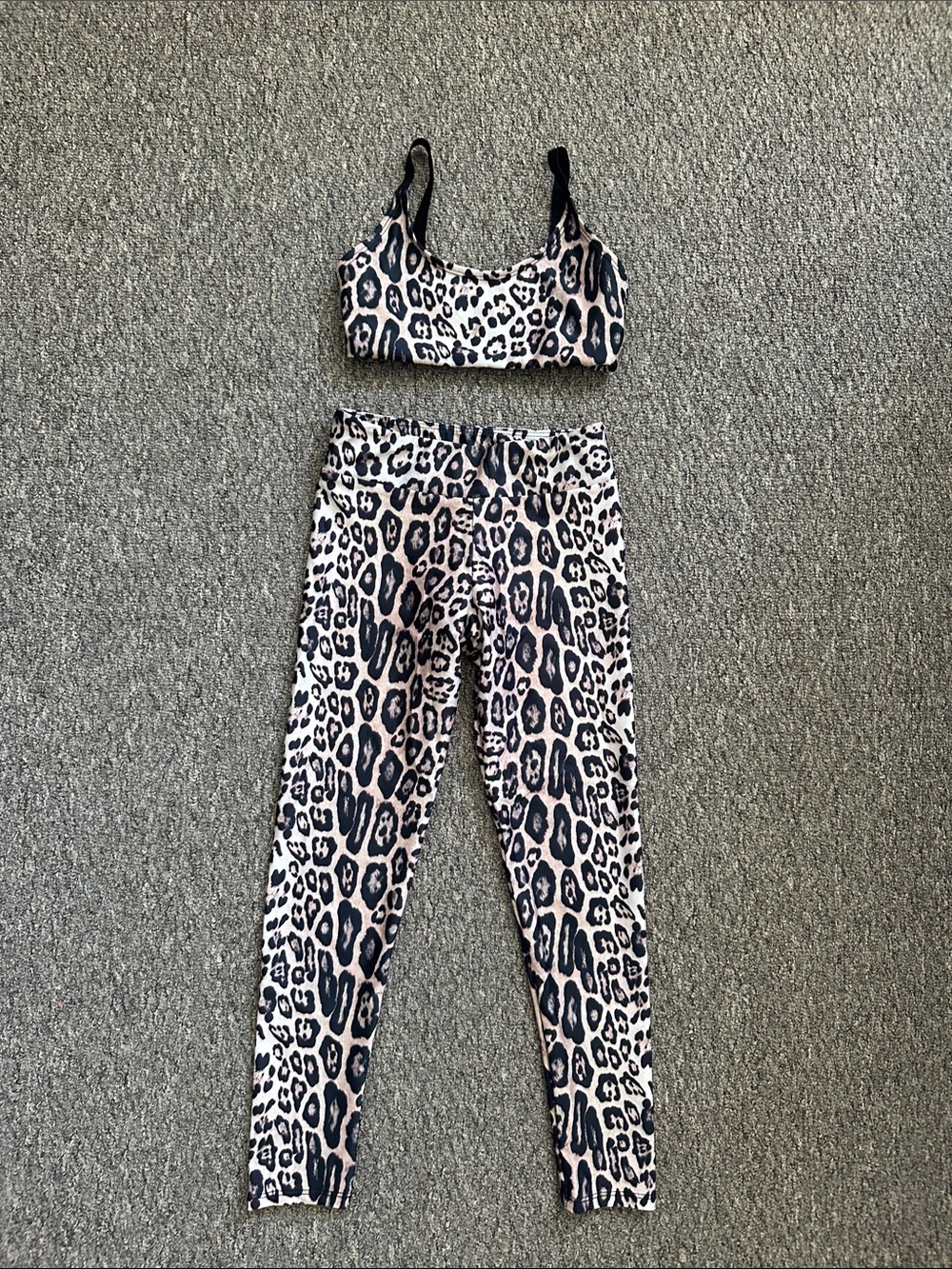 Onzie size kids M. Leopard Print High-Waist Leggings & Crop Top Set - Beige/Blac